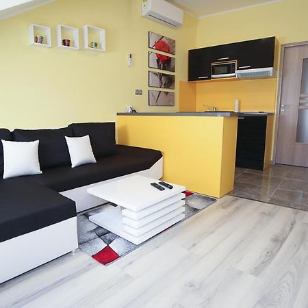 Centrum Lux 2 Apartmanok Капошвар Екстер'єр фото